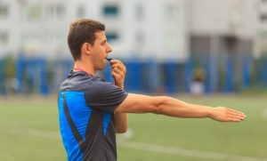 Aprendamos a convivir con los errores arbitrales