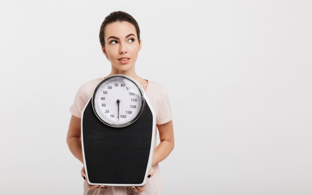 La báscula puede convertirse en la peor pesadilla de una persona que quiere bajar de peso.