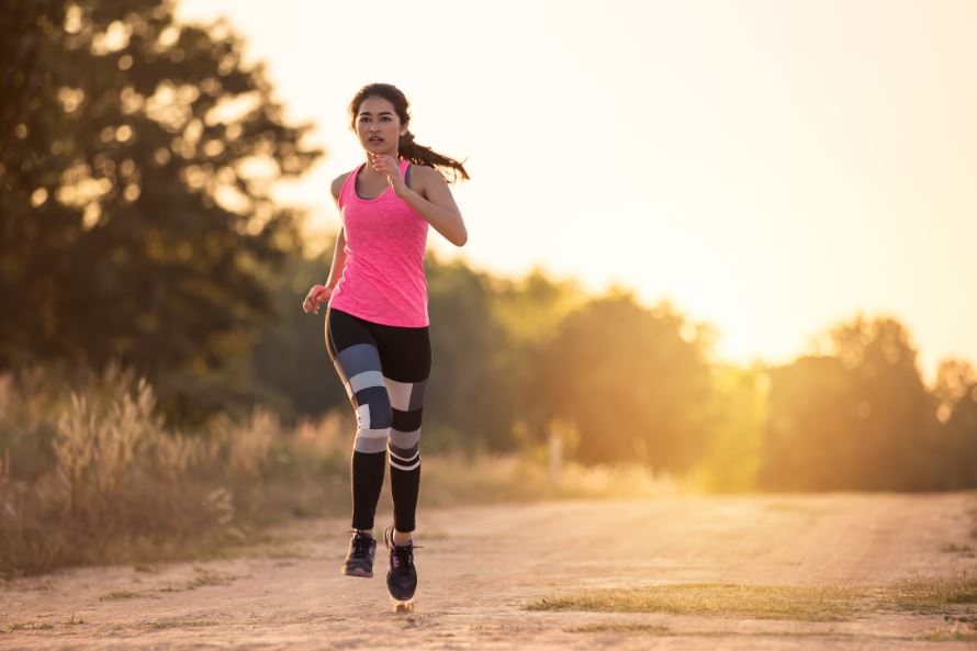 Natación vs running, una decisión difícil para muchos aficionados del deporte.