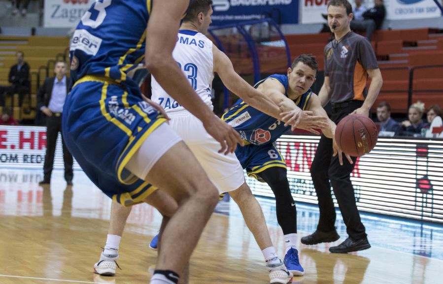 Pases en baloncesto.