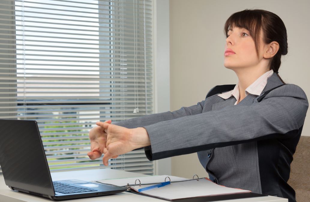Ponerse en forma sin ir al gimnasio es posible tan solo cambiando algunos hábitos.