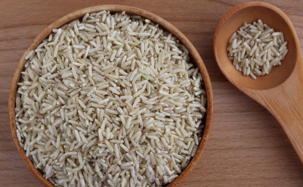 Las diferencias entre arroz blanco e integral son varias.