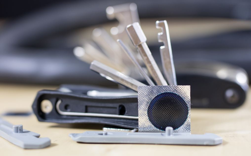 El multiherramientas es algo imprescindible que debes llevar en tu bici.