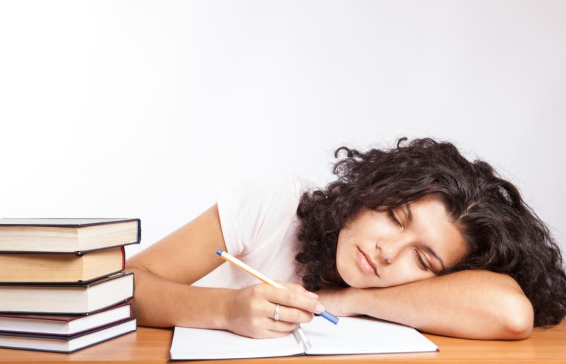 Cómo afecta al cuerpo dormir poco Cómo afecta al cuerpo dormir poco