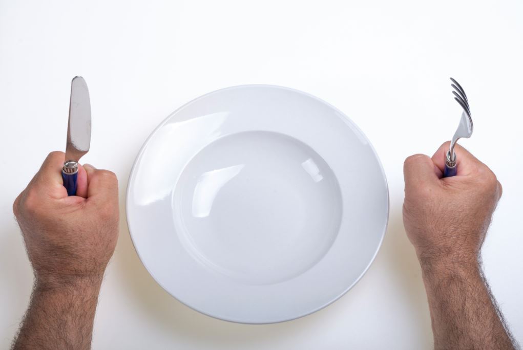 Por qué es bueno evitar entrenar con el estomago vacío.