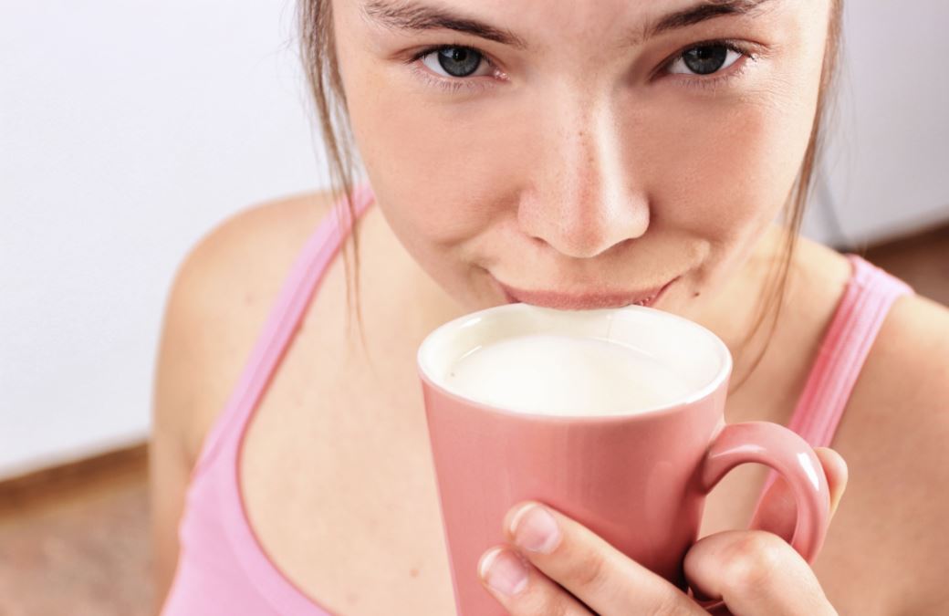 En cuanto a la leche, la opción descremada o desnatada siempre es la mejor, para evitar un consumo innecesario de grasa.