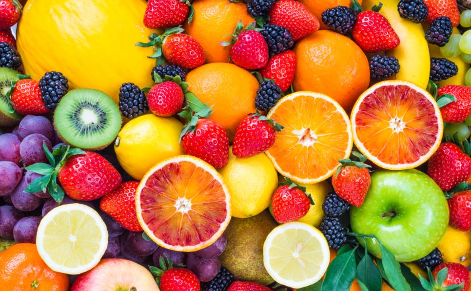 Comer fruta antes y después del ejercicio.