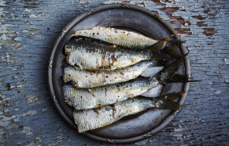 Los beneficios del Omega 3 pueden aprovecharse consumiendo alimentos como el pescado.