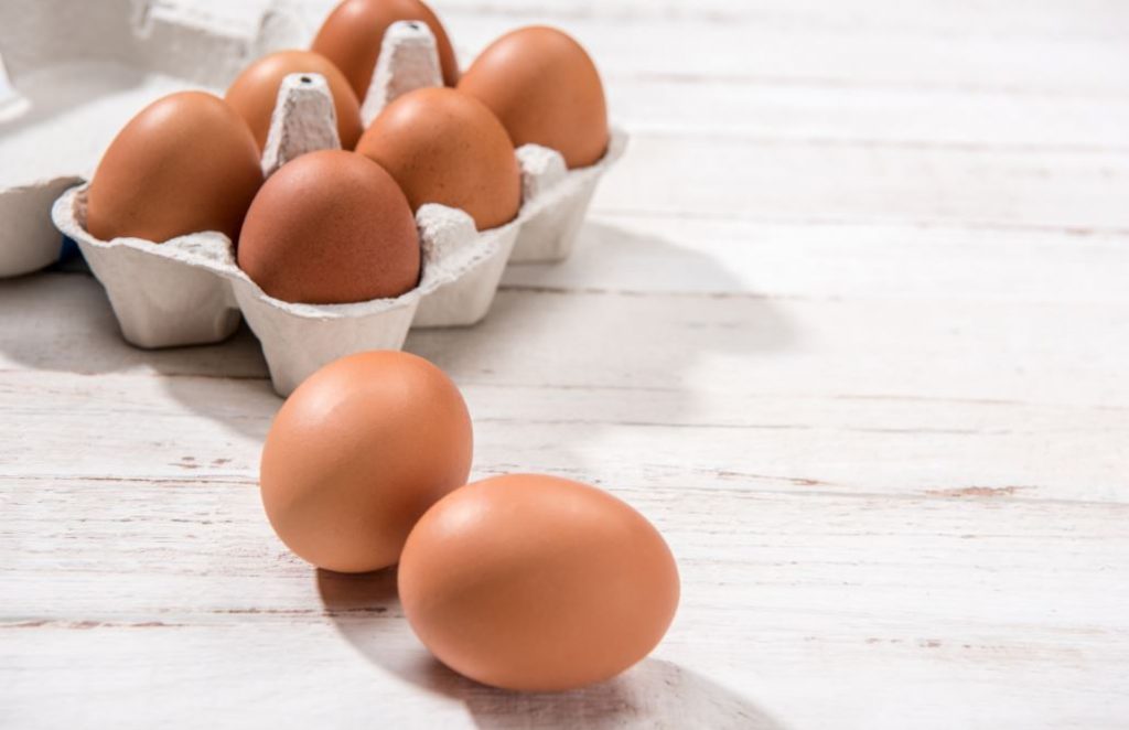 Los huevos ayudan a aumentar la testosterona de forma natural.