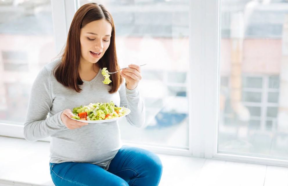 Consejos sobre como debe ser la alimentación durante el embarazo.