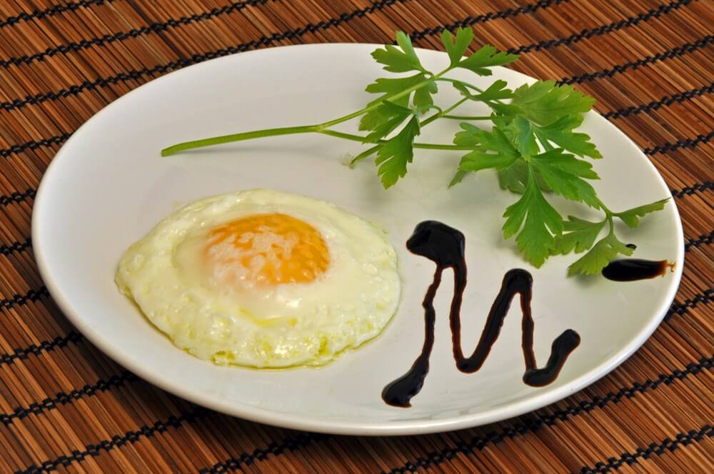 Las primeras veces es recomendable que estés atento, ya que cada microondas es diferente.