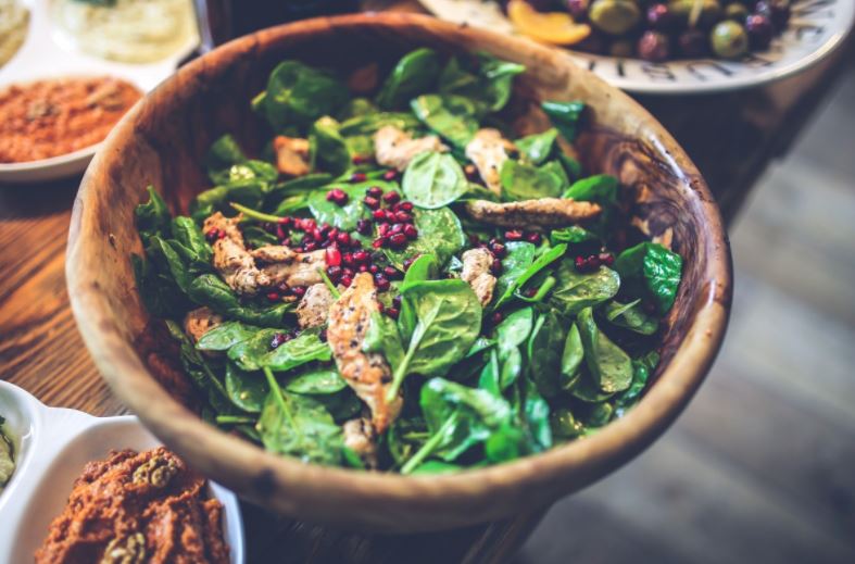 Las ensaladas son una de las cenas rápidas y sanas por excelencia.