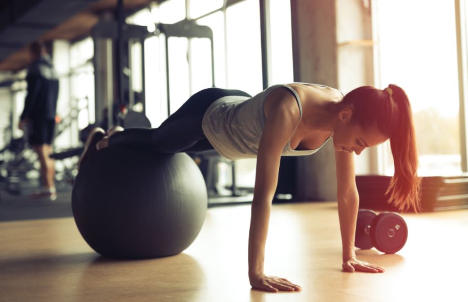 Ejercicios de pilates en casa.