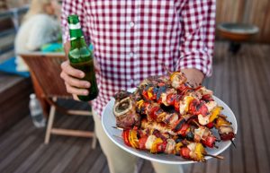 2 espectaculares recetas de brochetas de pollo saludables