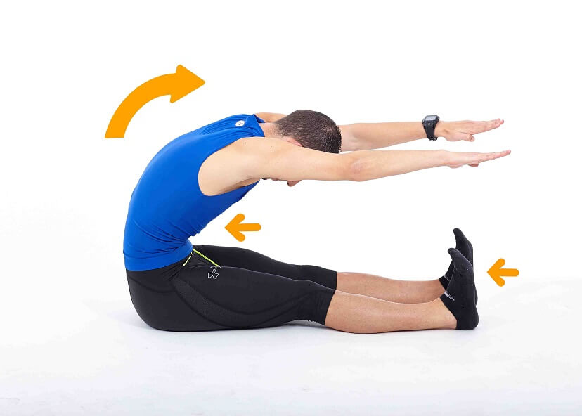 El roll up trabaja los abdominales, hombros y pierna.