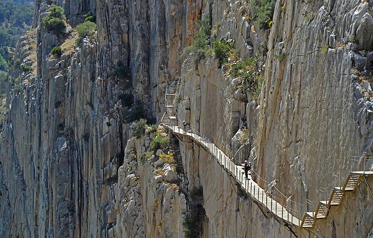 Rutas de montaña bonitas en España.