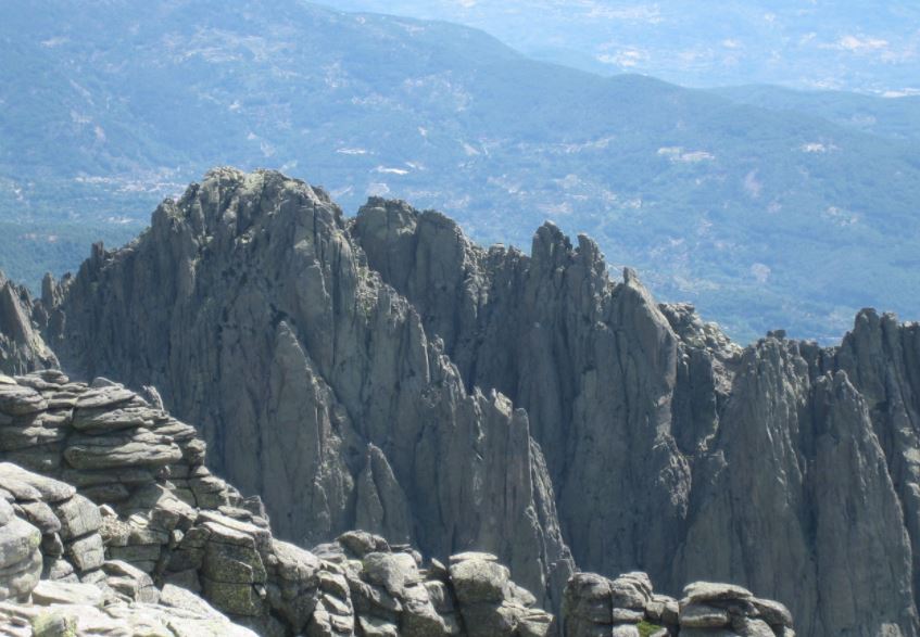 Rutas de montaña bonitas en España.
