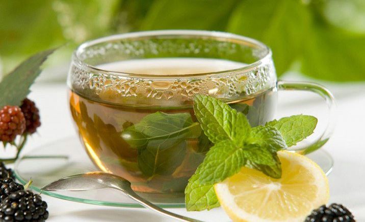 Tomar una infusion de cola de caballo al día tiene grandes beneficios.