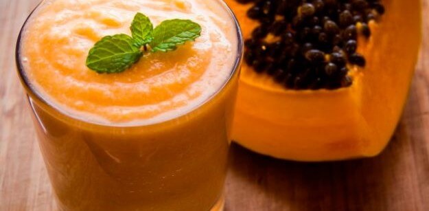 El batido de papaya, pera y pomelo es verdaderamente delicioso.