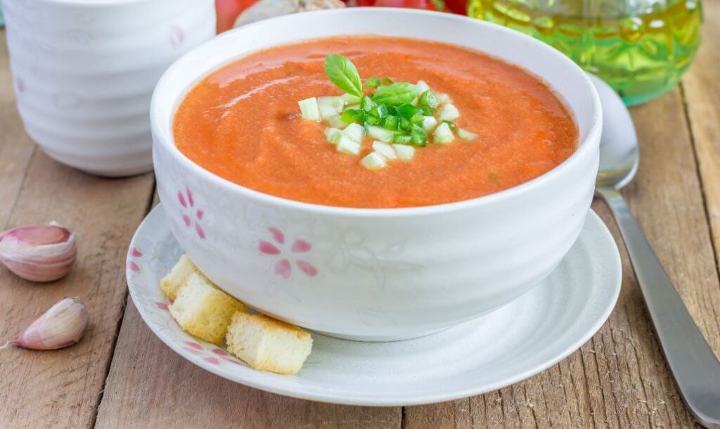 El gazpacho es una comida típica española.