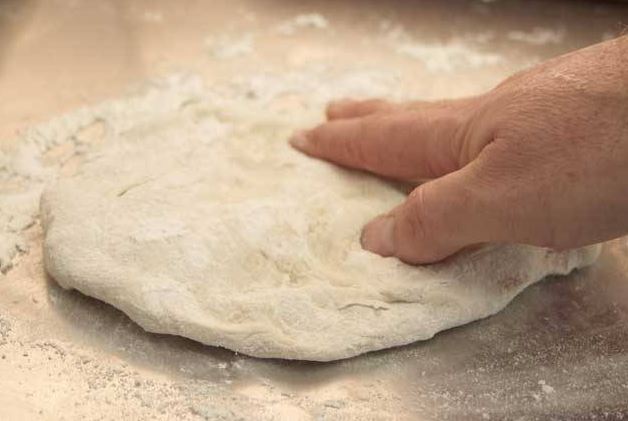 Masa de pizza casera.