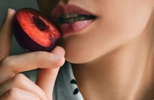 Salsa de coulis de ciruelas claudias