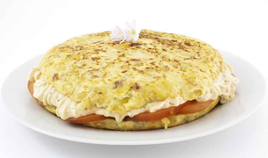 La tortilla de patata rellena es una variable de la receta tradicional.