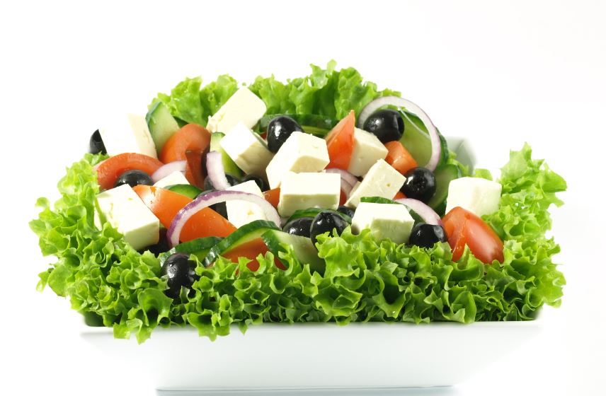 Ensalada de queso y tomate.