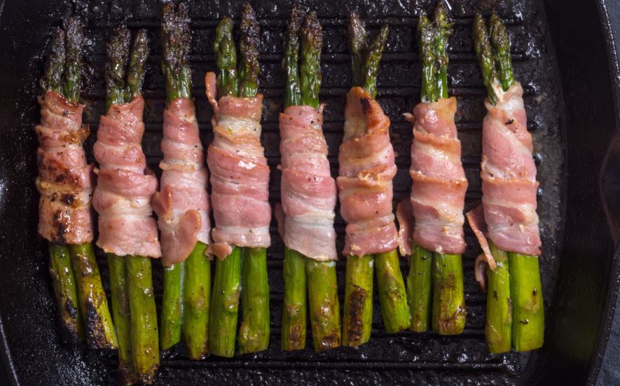 Espárragos con bacon.