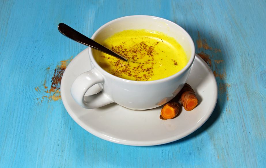 Hacer leche dorada.