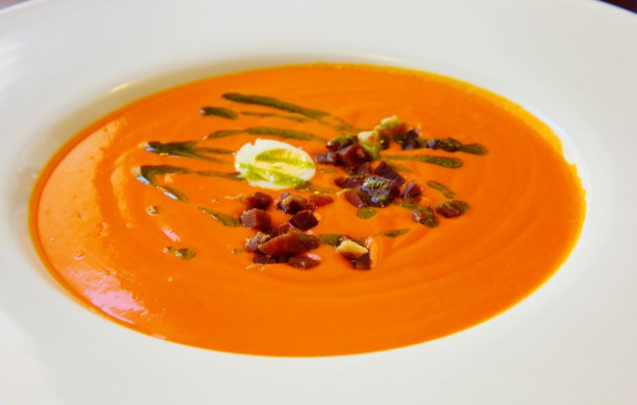 Preparar salmorejo.