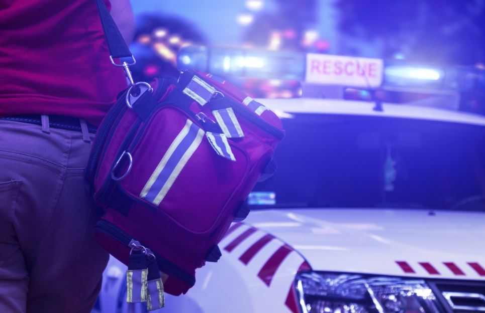 Entre otras cosas, una mochila de emergencia debe contener un juego extra de las llaves de la casa y del automóvil.