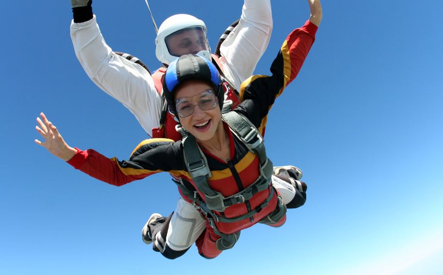Paracaidismo, uno de los deportes extremos más divertidos Paracaidismo, uno de los deportes extremos más divertidos