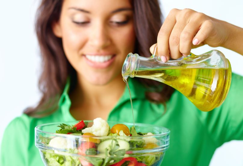 El aceite de oliva es uno de los permitidos de la dieta Atkins.