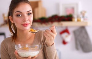 Beneficios de sustituir cereales de desayuno comerciales por opciones integrales