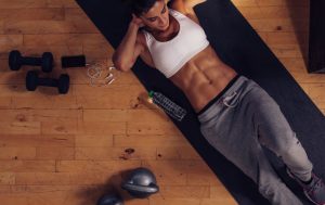 7 mejores consejos para hacer abdominales adecuadamente