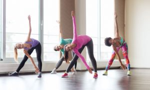 Los 6 mejores ejercicios para definir la cintura que debes añadir a tu rutina