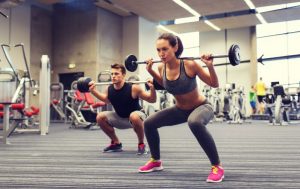 Estas son las razones por las que no debes exagerar con las rutinas en el gimnasio