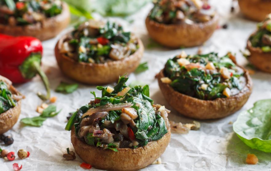 Champiñones rellenos de espinacas.