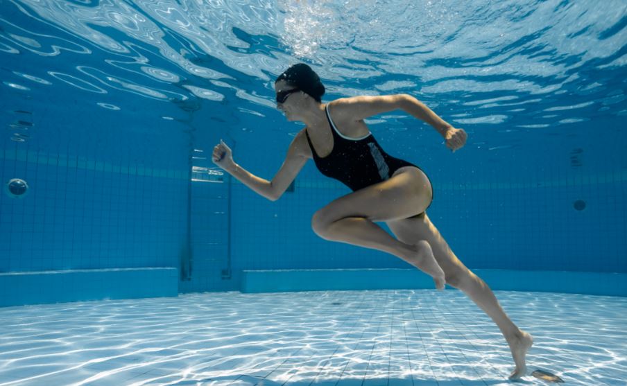 Correr en el agua.