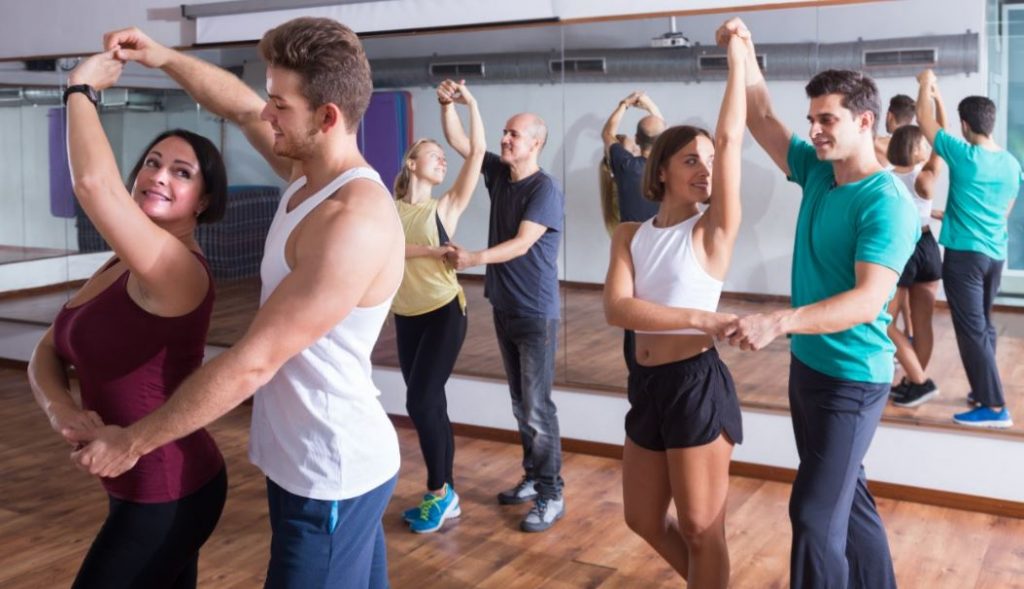 El baile ayuda a mejorar pricepción y rendimiento.