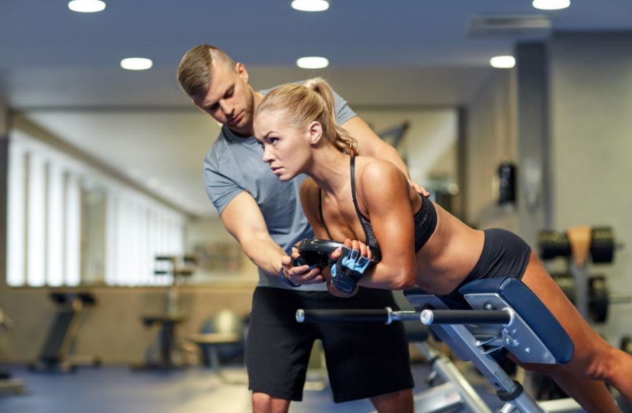 Entrena tus abdominales en pirámide.