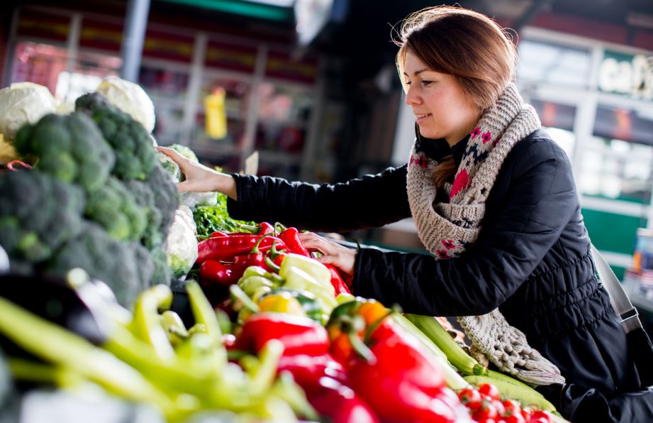 Si vas a hacer dieta que sea con alimentos naturales.
