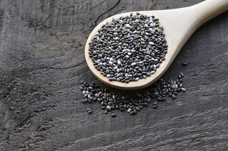 La carga energética de las semillas de chía es la más completa entre los alimentos de origen vegetal, y por eso se la incluye entre los superalimentos.