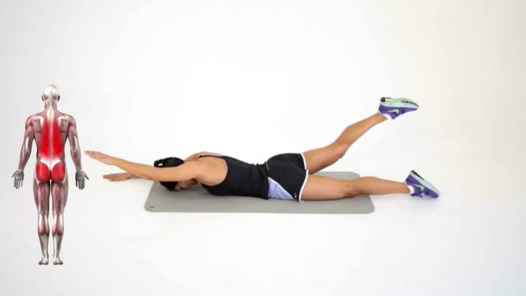 Los espinales Supermán son un excelente método para trabajar la zona lumbar.