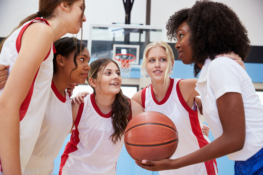 Cada una de las cinco posiciones en las que puedes jugar en el baloncesto tiene relevancia en el terreno de juego.