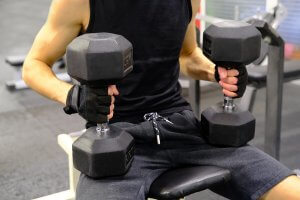 ¿Cómo dominar la prensa Larson de un solo brazo?