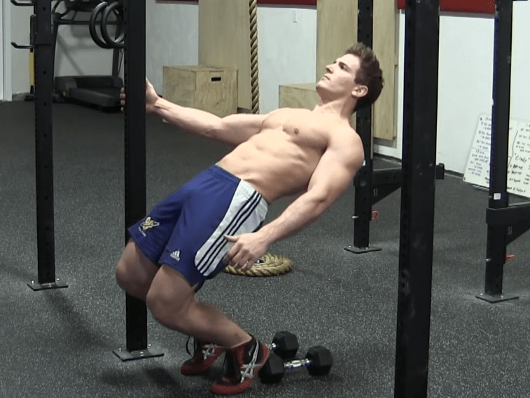 La sissy squat es un ejercicio poco conocido para tonificar las piernas.