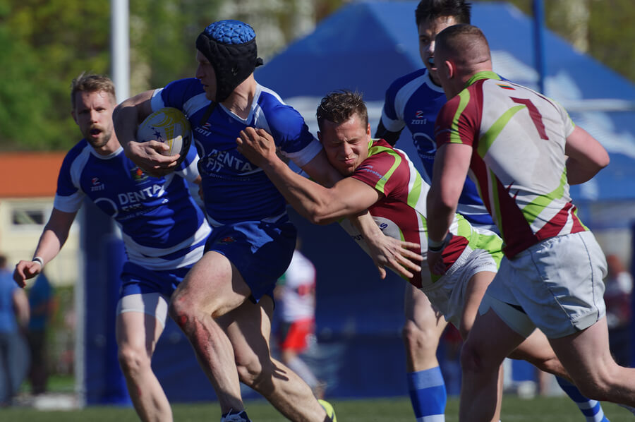 El rugby es un juego muy físico, y demanda grandes aptitudes físicas de sus participantes.