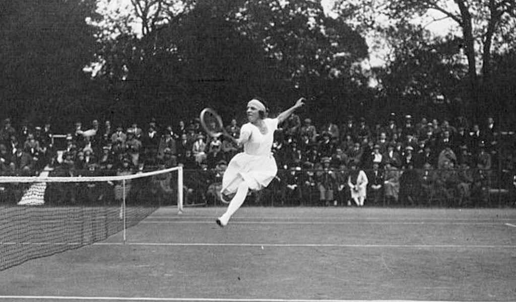 Suzanne Lenglen fue la primera tenista profesional de la historia.